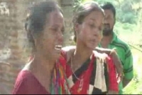 স্বামীর পরকীয়ার প্রতিবাদ, স্ত্রীর গায়ে আগুন দিয়ে আত্মসমর্পণ স্বামীর