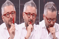 রাজনীতিতে ঢুকে পড়ল ঝাল মরিচ