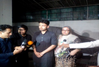 বোনকে সাথে নিয়ে বাবার জন্য যা চাইলেন আইয়ুব বাচ্চুর ছেলে