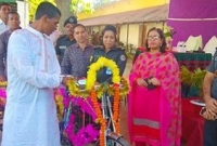 জেল থেকে বেরিয়ে ভ্যান পেয়ে কেঁদে ফেললেন শামসু