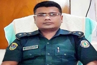 'আমি পাই ৪২ লাখ, দুই কোটি যায় বসের পকেটে' 'আমি পাই ৪২ লাখ, দুই কোটি যায় বসের পকেটে'