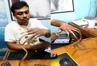 ফুলবাড়ীতে ২৫ বছর ধরে নিজের হাতের নখ না কেটে এলাকায় চাঞ্চল্য সৃষ্টি