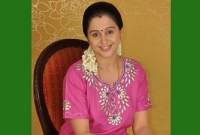 দিনের বেলায় ম্যাক্সি পরা নিষেধ