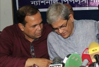 ‘নড়াইলবাসী গ্রহণ করেনি মাশরাফিকে, ধানের শীষ নিয়ে আমিই জিতব’ ‘নড়াইলবাসী গ্রহণ করেনি মাশরাফিকে, ধানের শীষ নিয়ে আমিই জিতব’