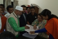 আওয়ামীলীগ দলীয় মনোনীত প্রার্থী সিমিন হোসেন রিমি’র মনোনয়ন পত্র জমা