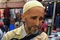 আলহামদুলিল্লাহ, বাড়ি বাড়ি গিয়ে ফ্রিতে কুরআন শেখানোই এই বৃদ্ধের কাজ!