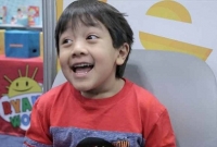 ইউটিউব থেকে ১৭৬ কোটি টাকা আয় ৭ বছরের রায়ানের!