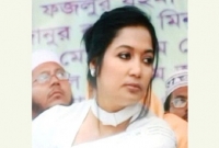 দুলু’র আসন পুনরুদ্ধারে লড়াই করবেন স্ত্রী সাবিনা ইয়াসমিন ছবি