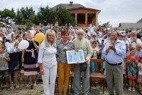 বিশ্বের সবচেয়ে বড় পরিবার, জানেন সদস্য সংখ্যা কত?