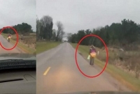 শাস্তি হিসেবে স্কুলছাত্রীকে ব্যাগ কাঁধে নিয়ে ৮ কি.মি. হাঁটানোর ভিডিও ভাইরাল!