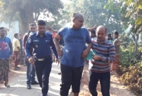 ছেলের ছুরিকাঘাতে বাবা খুন, ঘাতক ছেলে আটক