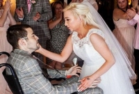 হাসপাতালে বিয়ে করলেন দুই মৃত্যু পথযাত্রী