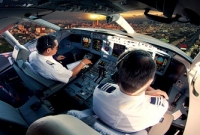 যাত্রাপথে বিমানচালকদের খাবারের মেনু কেন আলাদা হয়?