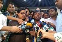  ‘এই লেন (নেন) হাইকোর্টের কাগজ, আপনারা তো দিলেন না, খুব ভোগান্তি দিলেন'