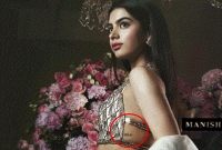 কোমরের ছোট্ট একটা ট্যাটুতে গোটা পরিবারকে বাঁধলেন শ্রীদেবীর মেয়ে খুশি কাপুর