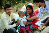 মাশরাফি বলতে পাগল নড়াইলে শত শত তরুণ-তরুণীর ভোট প্রার্থনা