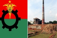 পাওনা টাকার জন্য ধানের শীষের প্রার্থীর বাড়ি ঘেরাও