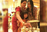 আম্বানির মেয়ের বিয়েতে খাবার পরিবেশনে ঐশ্বরিয়া-শাহরুখ খান!