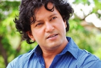গ্রামের বাড়িতে হামলা নিয়ে অবশেষে মুখ খুললেন অভিনেতা মাহফুজ