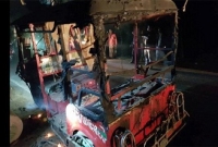 বদির স্ত্রীর প্রচারণার গাড়িতে পেট্রোল বোমা হামলা বদির স্ত্রীর প্রচারণার গাড়িতে পেট্রোল বোমা হামলা