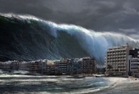 ইন্দোনেশিয়ায় আছড়ে পড়ল ভয়াবহ সুনামি