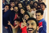 স্বামীর সিনেমা দেখে উচ্ছ্বসিত দীপিকা