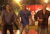 বোন অর্পিতার বাড়িতে তিন ভাইয়ের একসাথে নাচ