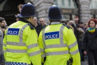 চুরি করতে গিয়ে নিজেই পুলিশ ডেকে রক্ষা পেল চোর!