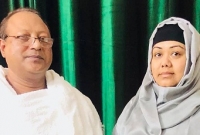 স্বামীর সঙ্গে ওমরাহ হজে ফারজানা ব্রাউনিয়া