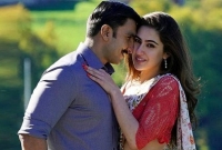 মুক্তির প্রথম দিনেই বক্স অফিসে বাজিমাত ‘সিম্বা’