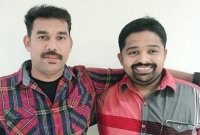 কাজের সন্ধানে গিয়ে লটারিতে কোটি টাকা জিতলেন দুই বন্ধু!