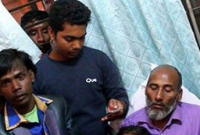 সুবর্ণচরের নির্যাতিতা গৃহবধূকে দেখতে গেলেন হিরো আলম