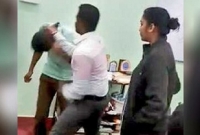 স্ত্রীর সঙ্গে ফেসবুকে চ্যাটিং, থানায় যুবককে বেধড়ক চড়, লাথি ডিসির