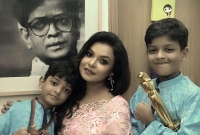 আমার ফেসবুক প্রোফাইল আর আমার হাতে রইলো না বুঝি..!