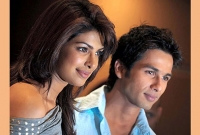 প্রিয়াঙ্কাকে খোঁচা সাবেক প্রেমিক শহীদ কাপুরের