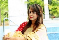 সড়ক দুর্ঘটনায় গুরুতর আহত হয়েছেন অভিনেত্রী অহনা