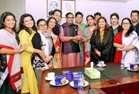  হঠাৎ ওবায়দুল কাদেরের দপ্তরে একঝাঁক তারকা শিল্পী