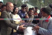 পাঁচ বছরের মধ্যে শীতবস্ত্র নেওয়ার লোক থাকবে না: ত্রাণ প্রতিমন্ত্রী পাঁচ বছরের মধ্যে শীতবস্ত্র নেওয়ার লোক থাকবে না: ত্রাণ প্রতিমন্ত্রী