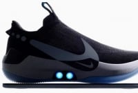 স্মার্টফোনে ছোট-বড় হবে জুতা, বাঁধা যাবে জুতার ফিতা!