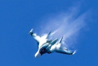 মাঝ আকাশে দুই বিমানের মুখোমুখি সংঘর্ষ