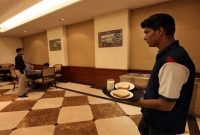 সরকারি ক্যান্টিনে ১৩ ওয়েটার পদে প্রার্থী ৭ হাজার! প্রায় সবাই স্নাতক পাস!