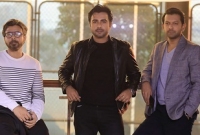 এক চলচ্চিত্রে তিন সুপারস্টার