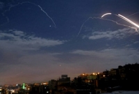 ইসরায়েলি ক্ষেপণাস্ত্র হামলায় ইরানের ১২ সেনা নিহত