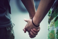  ২২ বছরের ভাতিজার হাত ধরে ৩৩ বছরের  চাচি উধাও!