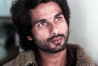  শাহিদ কাপূরের শ্যুটিং স্পটে বিপত্তি, আকস্মিক দুর্ঘটনায় মৃত্যু...