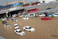ভারী বর্ষণে ভেসে গেছে সৌদি আরবের মদিনার রাস্তা