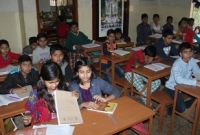 দরজায় তালা দিয়ে ভেতরে কোচিং, হঠাৎ হাজির ম্যাজিস্ট্রেট!