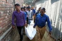 মায়ের ঝুলন্ত লাশ, বাচ্চার ফোন ‘নানা, মা বিদেশ চলে গেছে, তাড়াতাড়ি এসো’