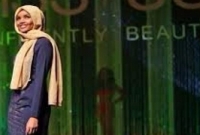 বিশ্বের প্রথম হিজাবী সুপার মডেল আফ্রিকান মুসলিম নারী হালিমা