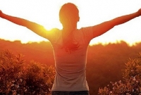 যে কারণে সকালে গায়ে 'রোদ' লাগানো জরুরি